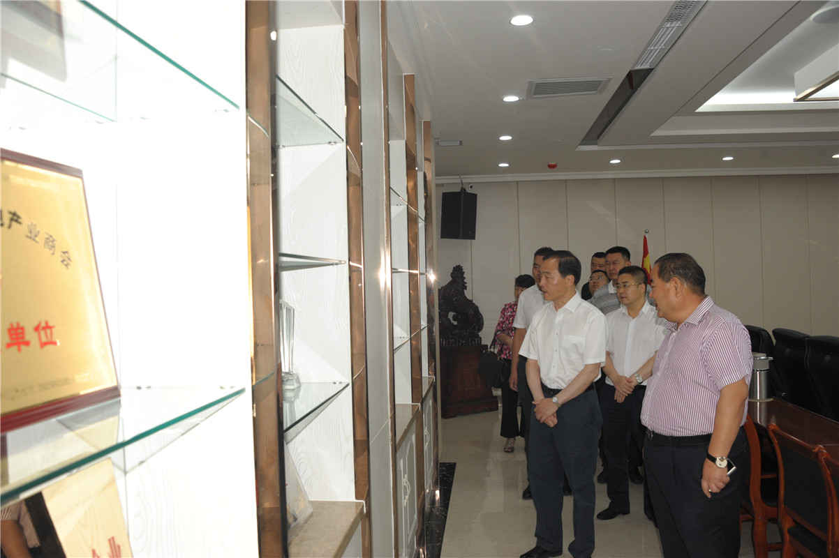 甘肅省委常委、副省長周學文一行蒞臨蘭州亞太集團考察調研
